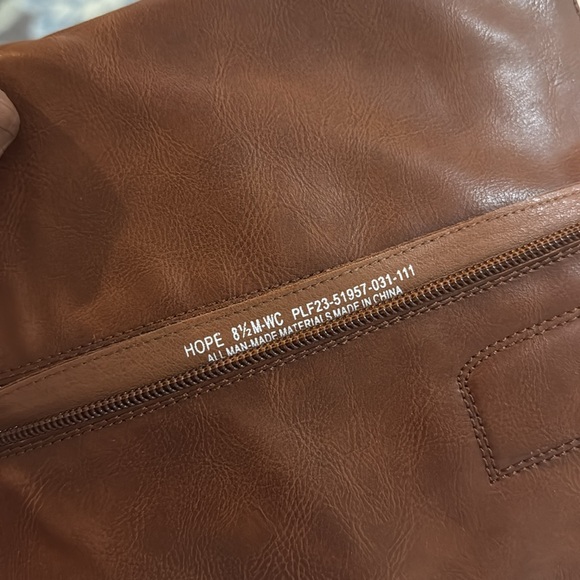 Boots - Picture 5 of 8